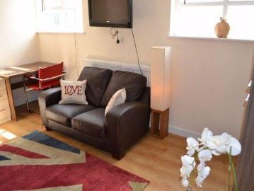 Orchard Street 1 bed in a house share to rent £1,018 pcm £235 pw