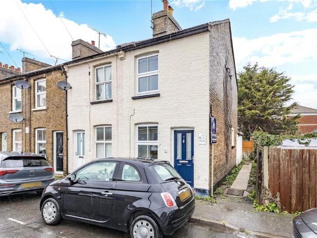 Orchard Street, Chelmsford, Essex, CM2 2 bed terraced house to rent £1,450 pcm £335 pw