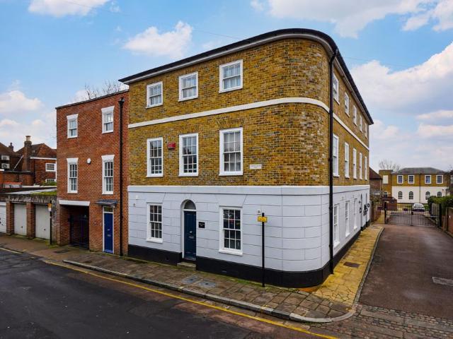 Orchard Street, CT2 8BW 1 bed flat to rent £1,800 pcm £415 pw