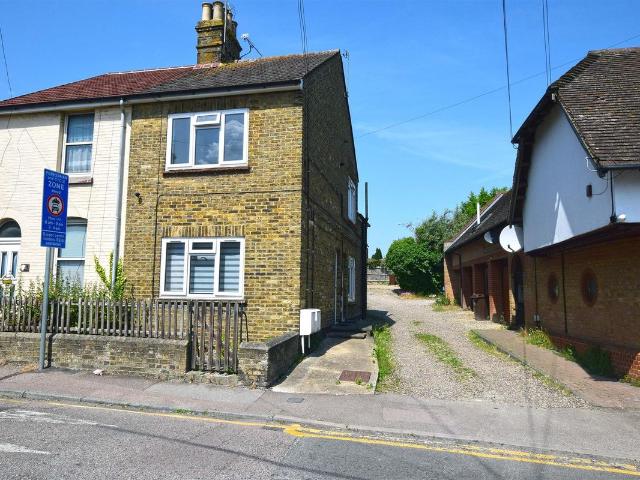 Orchard Street, Gillingham ME8, 1 bed maisonette to rent, £950 pcm | PrimeLocation