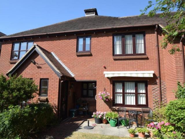 Orchard Walk, Watlington 2 bed retirement property to rent £1,350 pcm £312 pw
