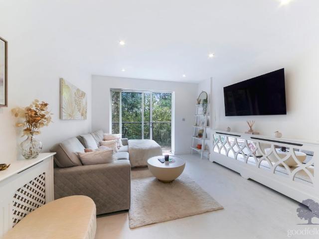 Orchid Lodge, Talbot Close, Mitcham, Merton CR4, 2 bed flat to rent, £1,900 pcm | PrimeLocation