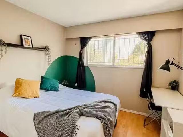Orchid Room 1 Bed 1 Bath