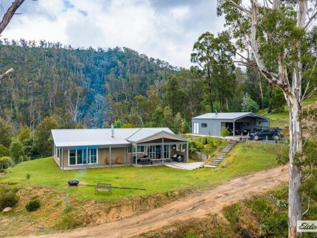 ORCHID RIDGE A PRIVATE MOUNTAIN SANCTUARY WITH EXTRAORDINARY VIEWS