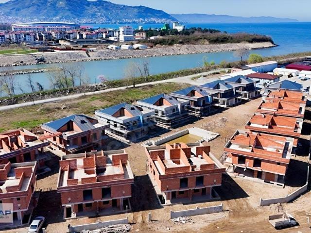 ORDU MELET IRMAĞIMARİNADENİZ ÜÇGENİNDE LOKASYONU EN İYİ VİLLA