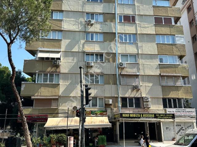 Ordu Caddesinde Merkezi Konum Satılık 3+1 Geniş Daire