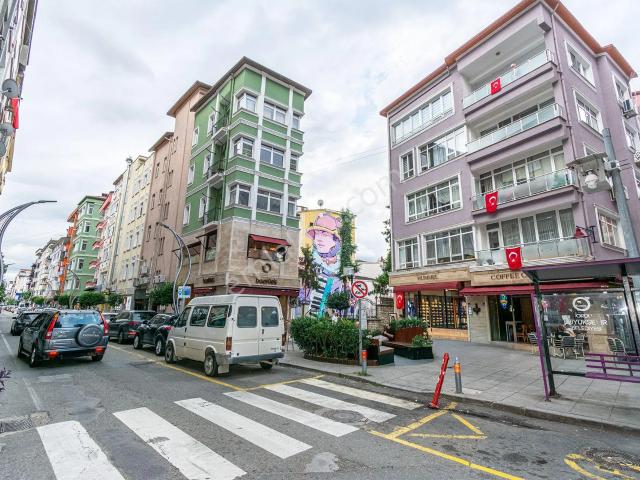 Ordu Düz Mah. 3+1 Kiralık Daire Fidangör'de Balkonlu Ara Kat