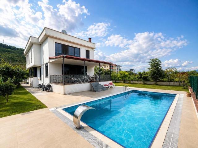 Ordu Turnasuyu Müstakil Arsa İçinde Satılık 3+1 Triplex Villa