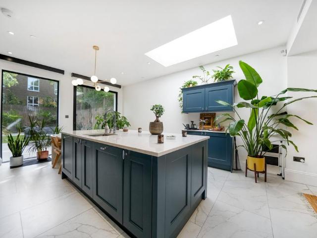 Ordnance Hill, St John's Wood. 3 bed terraced house to rent £10,833 pcm £2,500 pw