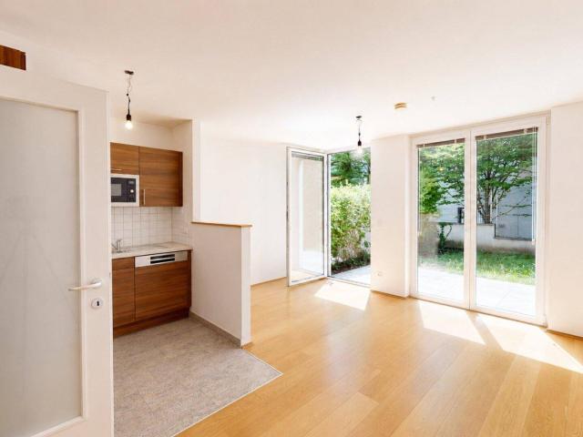 orea | Charmante 2 Zimmer Wohnung mit Terrasse & Eigengarten in Wien Penzing