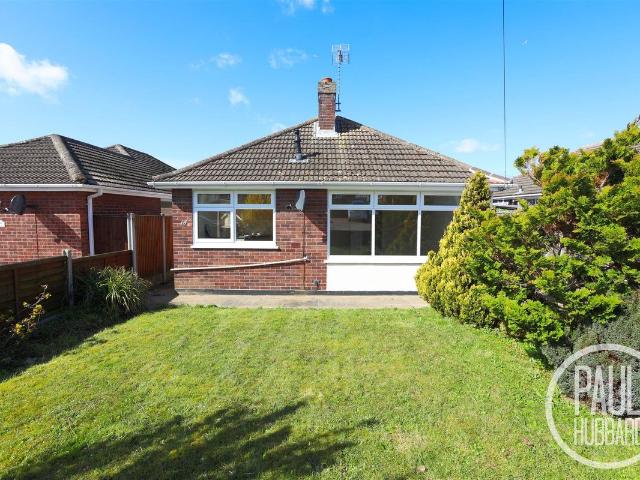 Orford Drive, Lowestoft NR32, 2 bed detached bungalow to rent, £1,100 pcm | PrimeLocation