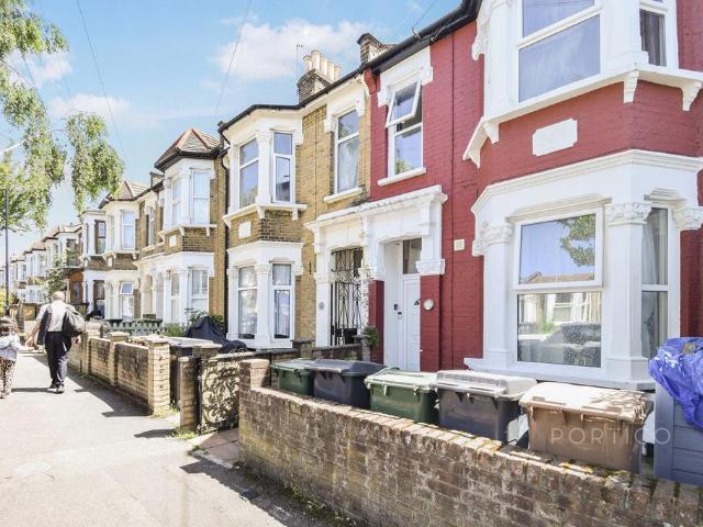 Orford Road, London, E17 3 bed house to rent £2,300 pcm £531 pw