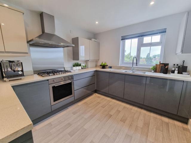 Orgarswick Avenue, Dymchurch TN29, 2 bed flat to rent, £1,050 pcm | PrimeLocation