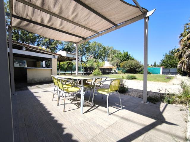 Orgon Duplex T5 avec terrasse, piscine et jardin indépenda. 149m² Orgon