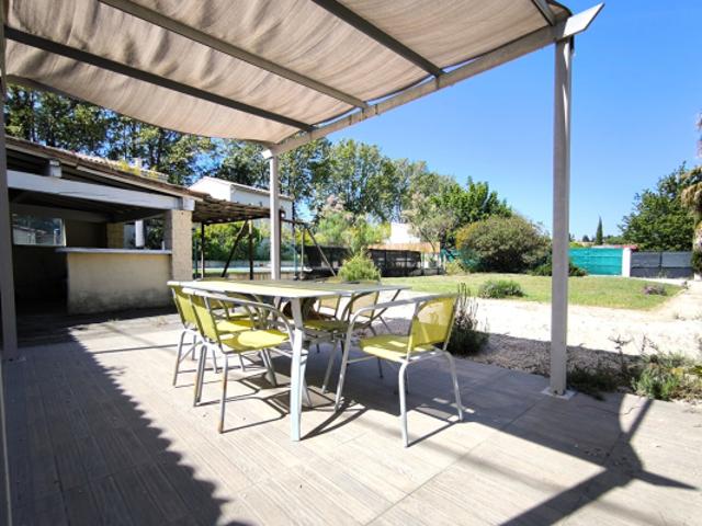 Orgon Duplex T5 avec terrasse, piscine et jardin indépendant