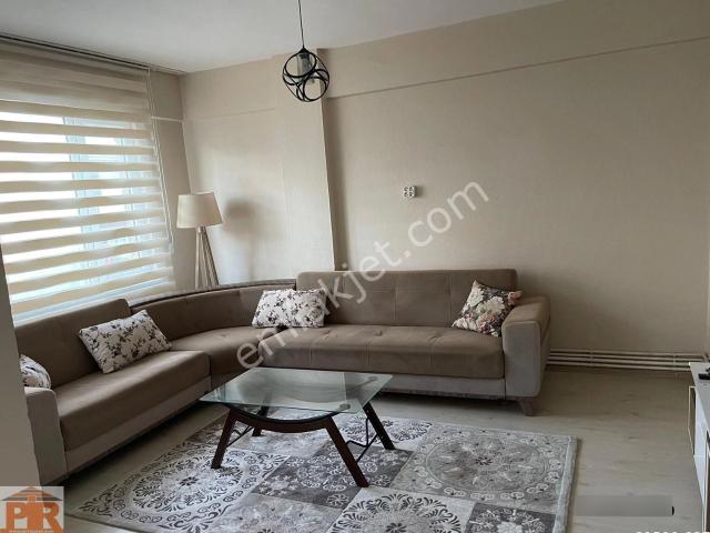 Orhangazi Caddesinde 3+1 Eşyalı Kiralık Daire