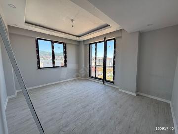 Orhangazi Mahallesinde Satılık 2+1 Ferah Arakat Daire