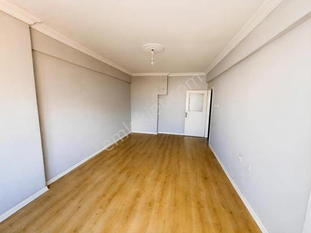 Orhangazi Muradiye Mahallesinde Ana Yola Cephe 2+1 Satılık Daire