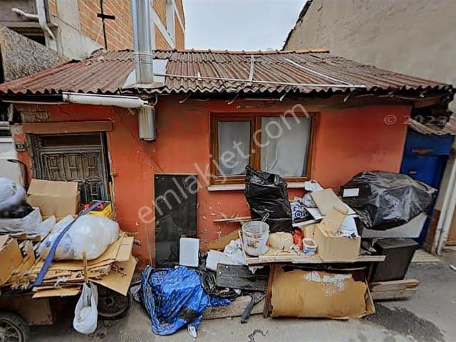 Orhaniye Mh. Çardak Camiye Çok Yakın Konumda 85m2 Müstakil Ev
