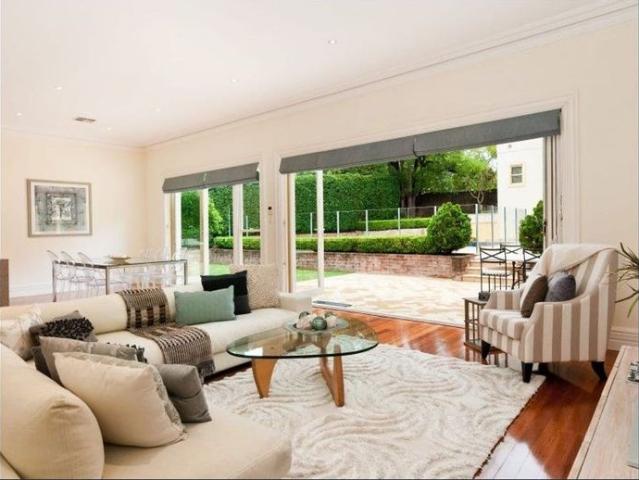 Oriel – Stunning 5 Bedroom Federation Family Home with Pool & Loft