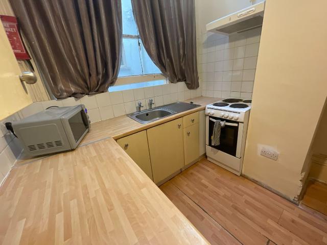 Oriental Place, Brighton BN1, 1 bed property to rent, £850 pcm | PrimeLocation