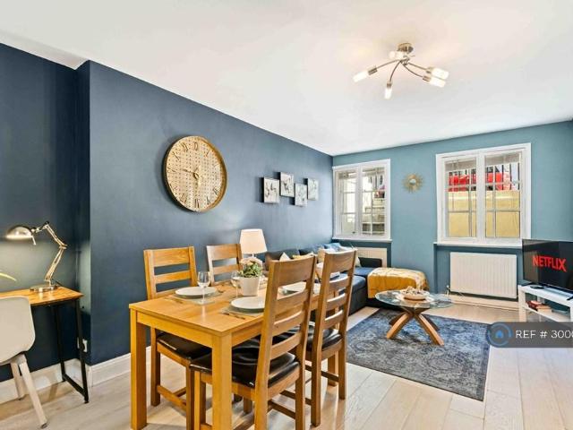 Oriental Place, Brighton, BN1 2 bed flat to rent £1,950 pcm £450 pw