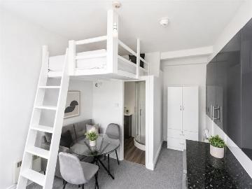 Oriental Place, Flat 9, Brighton Studio to rent £1,000 pcm £231 pw