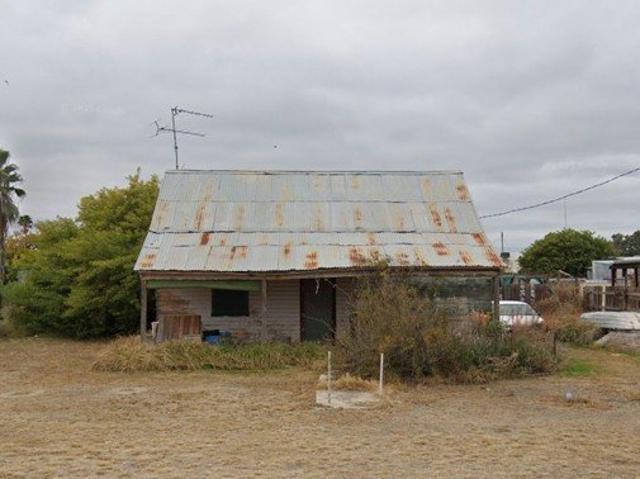 Original 3 Bed House 1010m2 Dual Street Frontage With Tenants