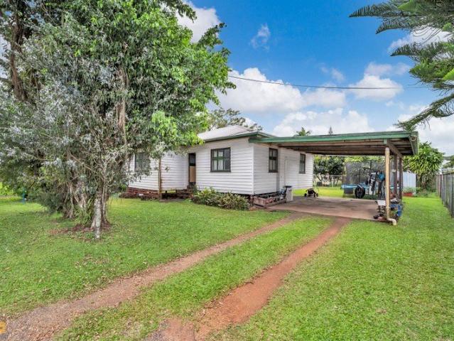 Original Workers cottage with potential to be a Cutey