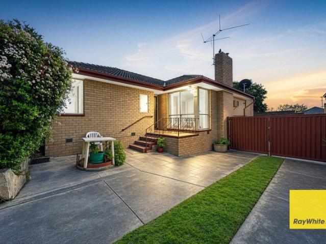 ORIGINAL CHARM, PRIME BUNDOORA LOCATION & ENDLESS POTENTIAL