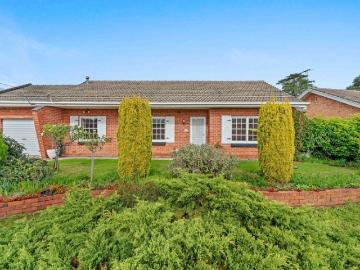 Original Colonial Classic With A 21.33m Frontage approx