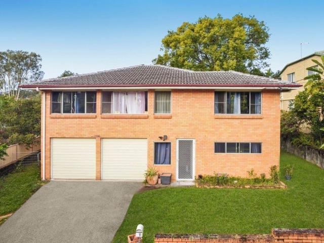 Original Everton Park Classic Position, Potential & a Generous 615m² Block