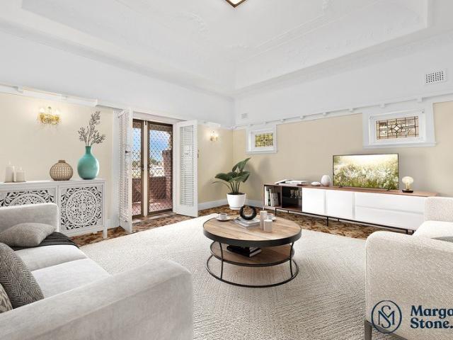 Original Full Brick Home on 752.5sqm Land