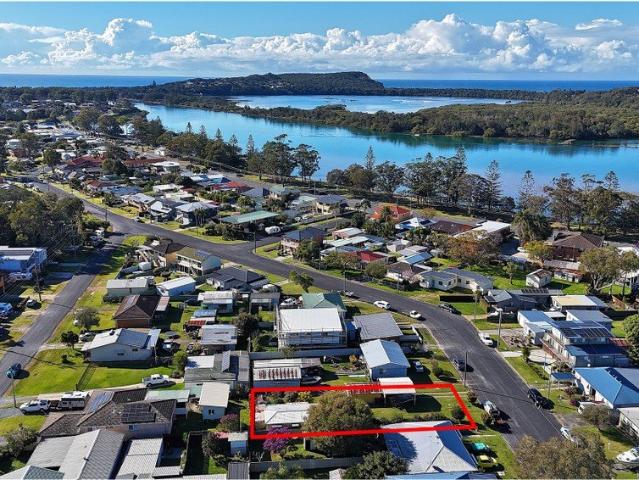 Original North Haven Cottage An Affordable Entry Opportunity!