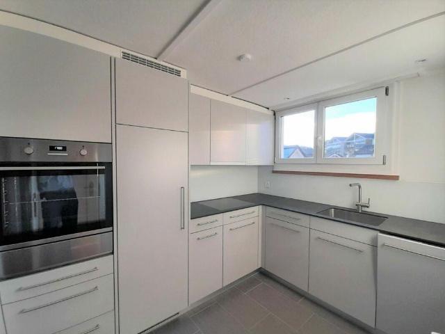 Originelle Dachwohnung mit Balkon und Säntisblick