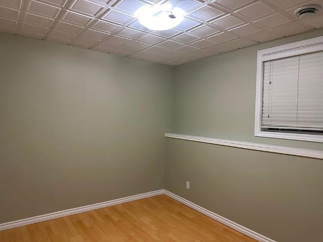 Oriole Park 4 Bed 2 Bath Duplex ~ SMALL PETS OK