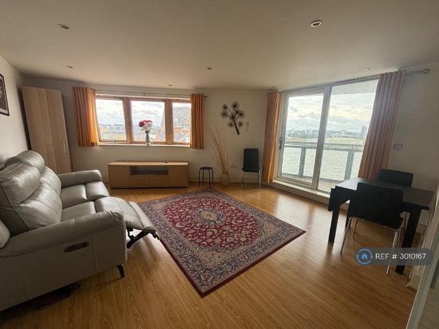 Orion Point, London, E14 1 bed flat to rent £1,950 pcm £450 pw
