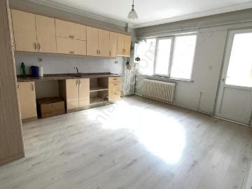 Çorlu Muhittin Mah. Salih Omurtak Cad.'ne Yakın Satılık 3+1 Dair