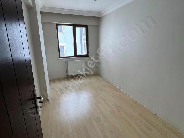 Çorlu Muhittin Mahallesi'nde 3+1, 135m² Site İçi Satılık Daire