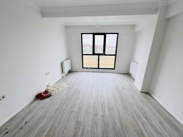 Çorlu Çobançeşme Mh De Bulvara Cephe Sıfır 2+1 Daire