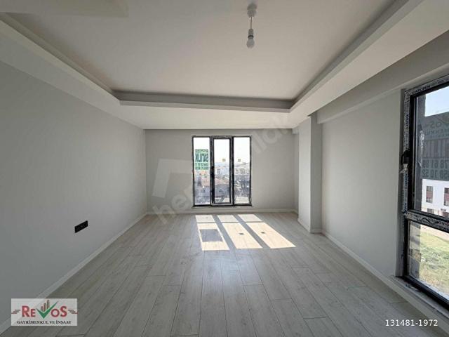 ÇORLU ÇOBANÇEŞMEDE BULVAR ÜZERİ 2+1 90M2 SATILIK SIFIR DAİRE