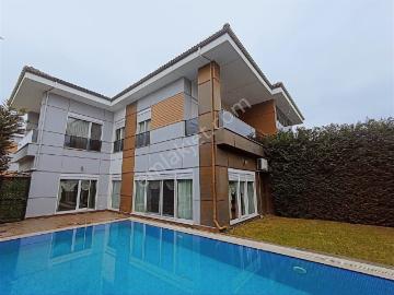 Çorlu Önerler Mh. Müstakil Havuzlu Satılık 4+1 Villa