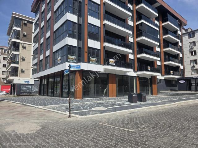 Çorlu Bülent Ecevit Bulvarı’nda Otobüs Durağı Önü 90 M² Kiralık Daire