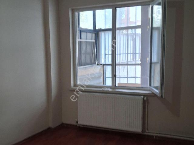 Çorlu Garaj Civarında Kiralık 3t1 Daire
