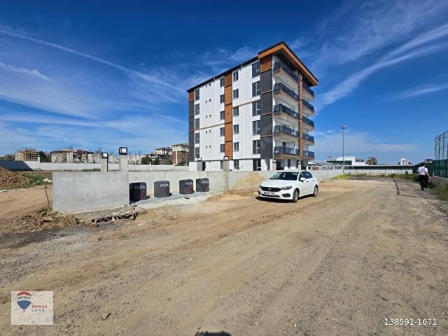 ÇORLU HATİP MAHALLESİNDE SİTE İÇERİSİNDE ACİL SATILIK 2+1 DAİRE