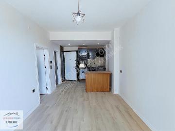 Çorlu Hatip'te Uysal Gloria'da Satılık 1+1 Daire