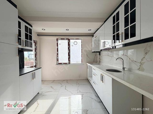 ÇORLU HAVUZLAR MAHALLESİNDE SIFIR 2+1 ARAKAT SATILIK DAİRELER