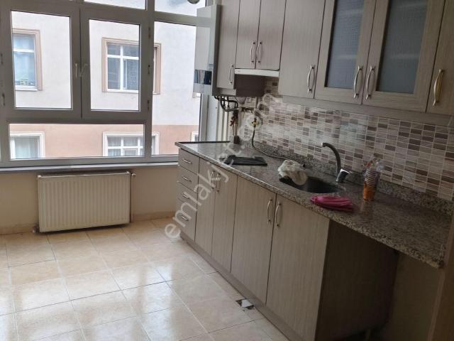 Çorlu Reşadiyede Satilik Arakat Daire2t1