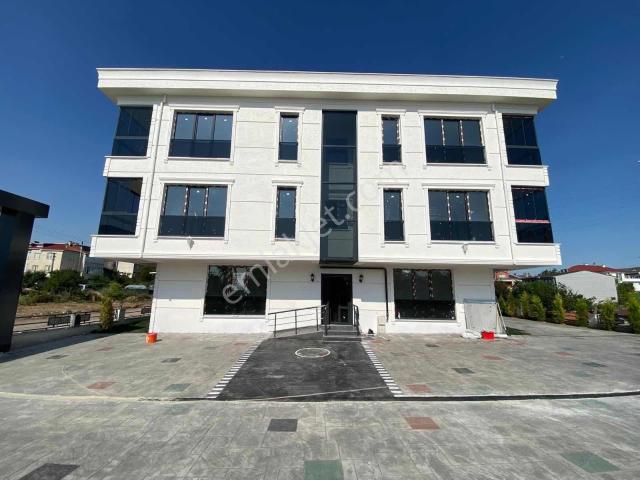 Çorlu Zaferde 1+1 Bahçeli Kiralık Sıfır Daire / Revos /