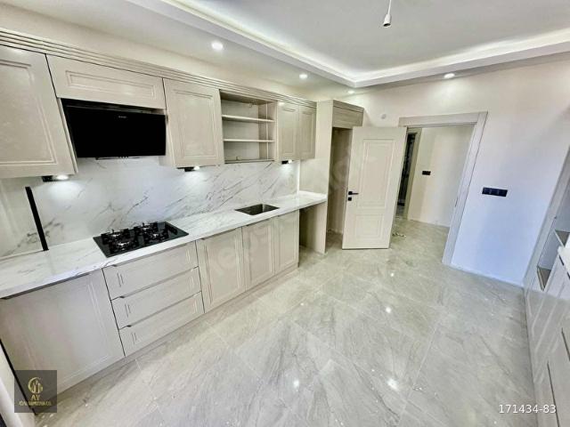 ÇORLUNUN GÖZBEBEĞİ HÜRRİYETTE SATILIK 3+1 LÜX DAİRE